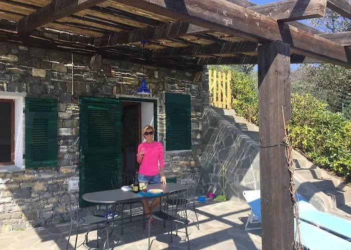 Апартаменты Romantic Nest Close To Cinque Terre, Sea View *